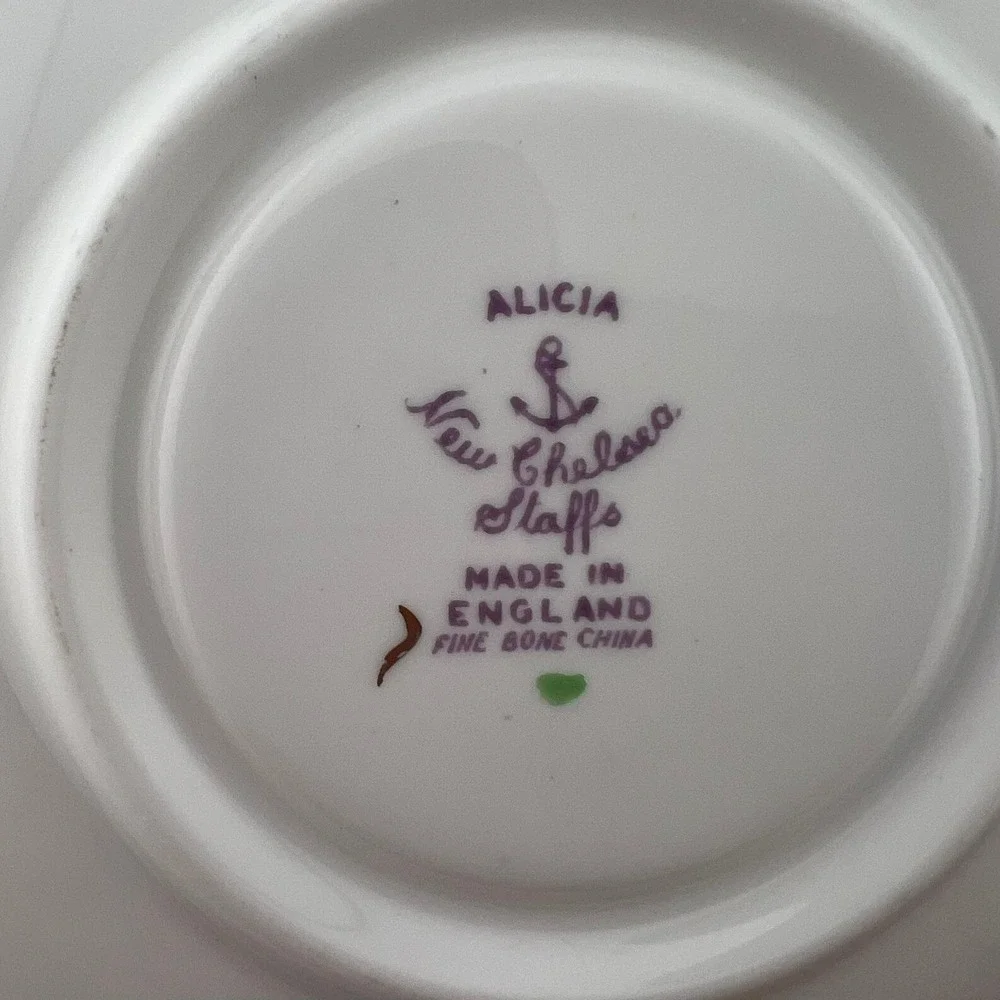 Vtg New Chelsea Staffs Alicia Cup Saucer Set Bone China England Floral Gold‎ Rim